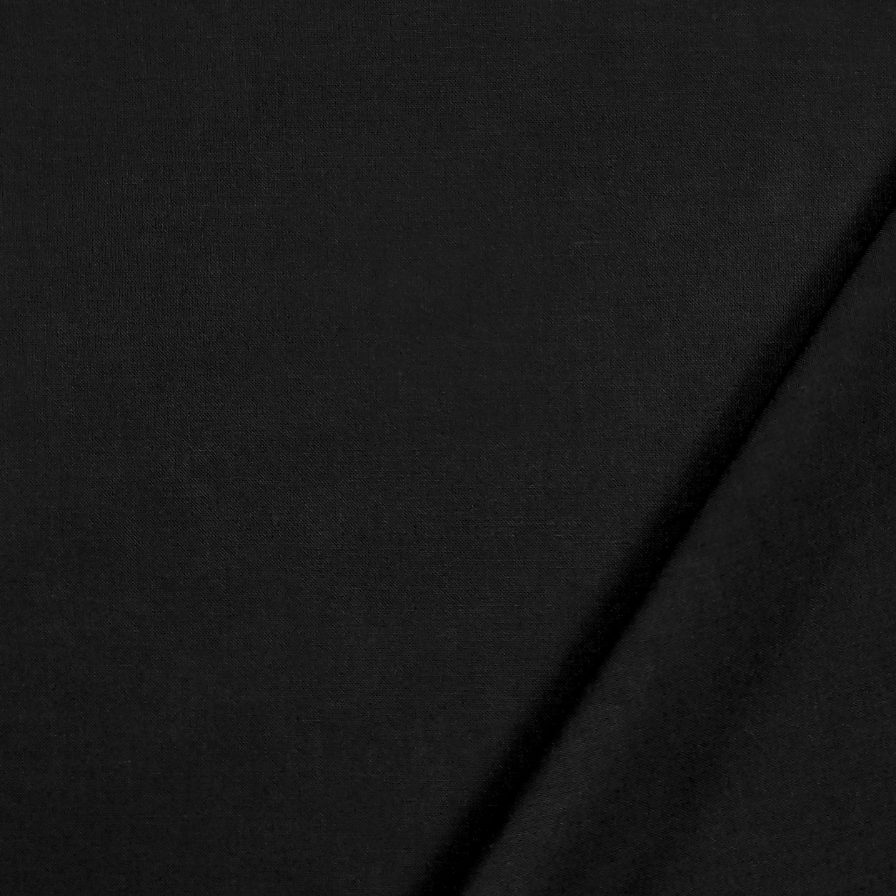misto-cotone-nero-abbigliamento