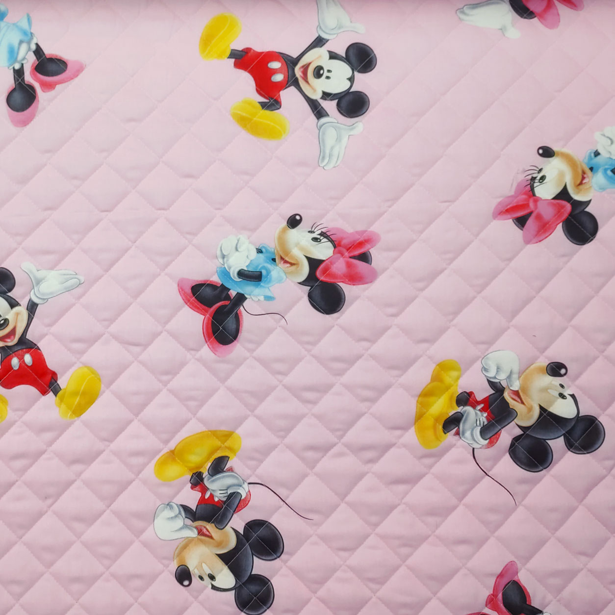 trapunta-disney-topolino-e-minnie-rosa