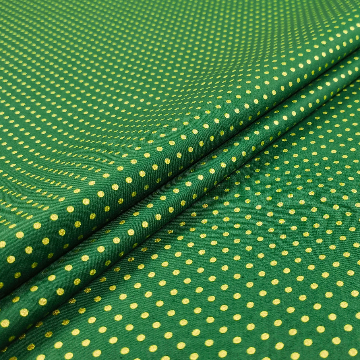 Tessuto Cotone al metro Pois Oro Sfondo Verde