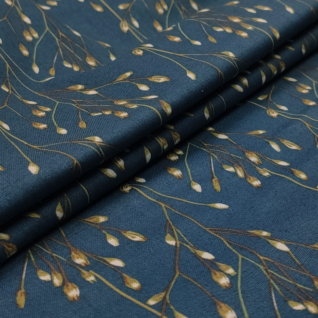 Tessuto in cotone arredo ramoscelli blu scuro