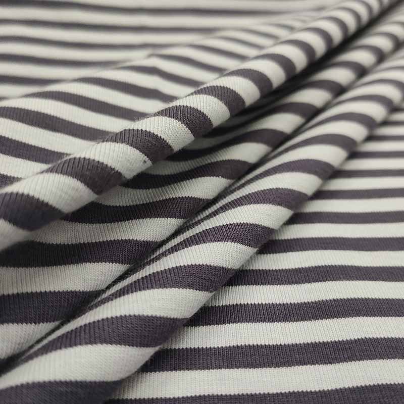 Tessuto fantasia righe grigio scuro in maglina