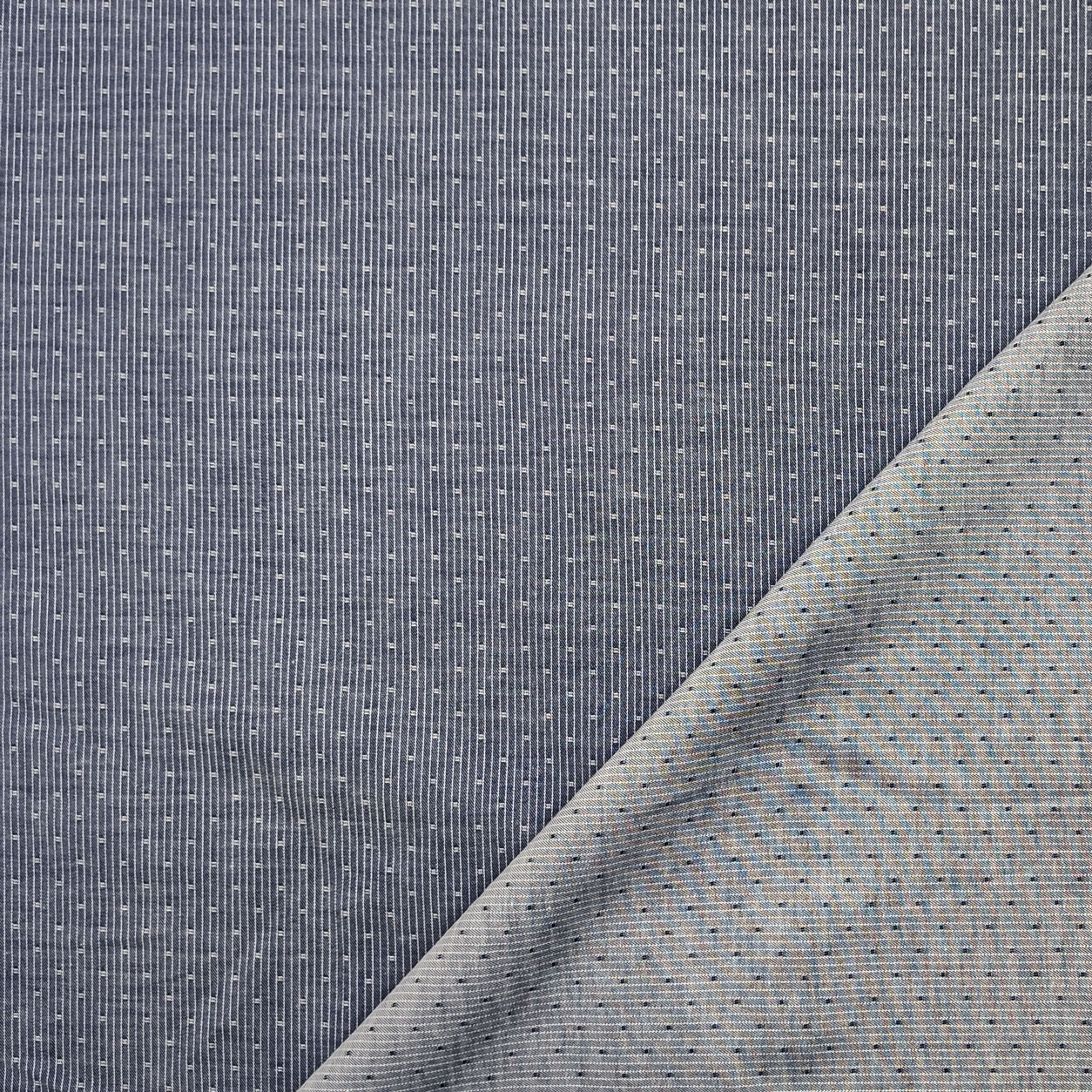 cotone-per-camicia-microfantasia-sfondo-azzurro