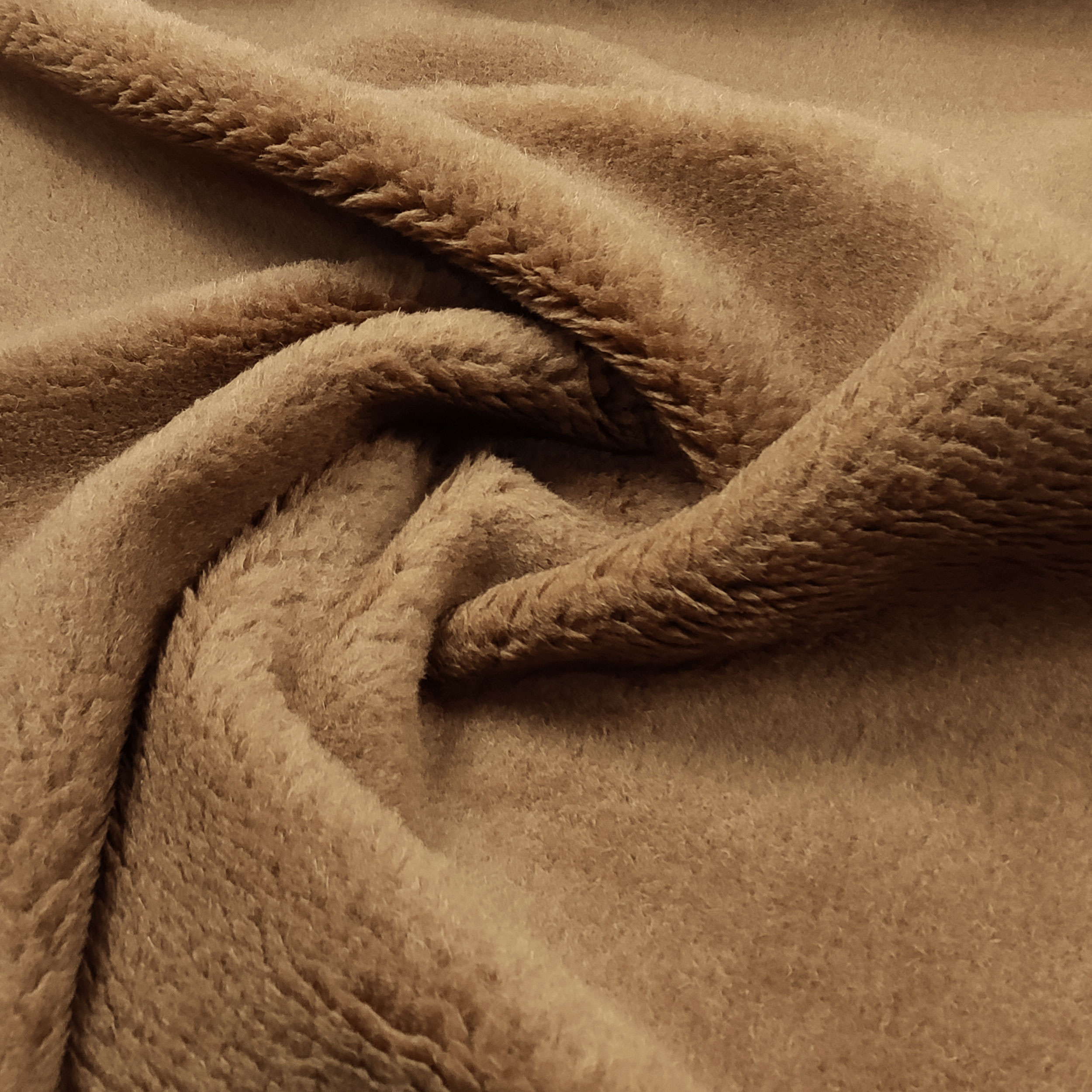 abbigliamento-pelliccia-cammello