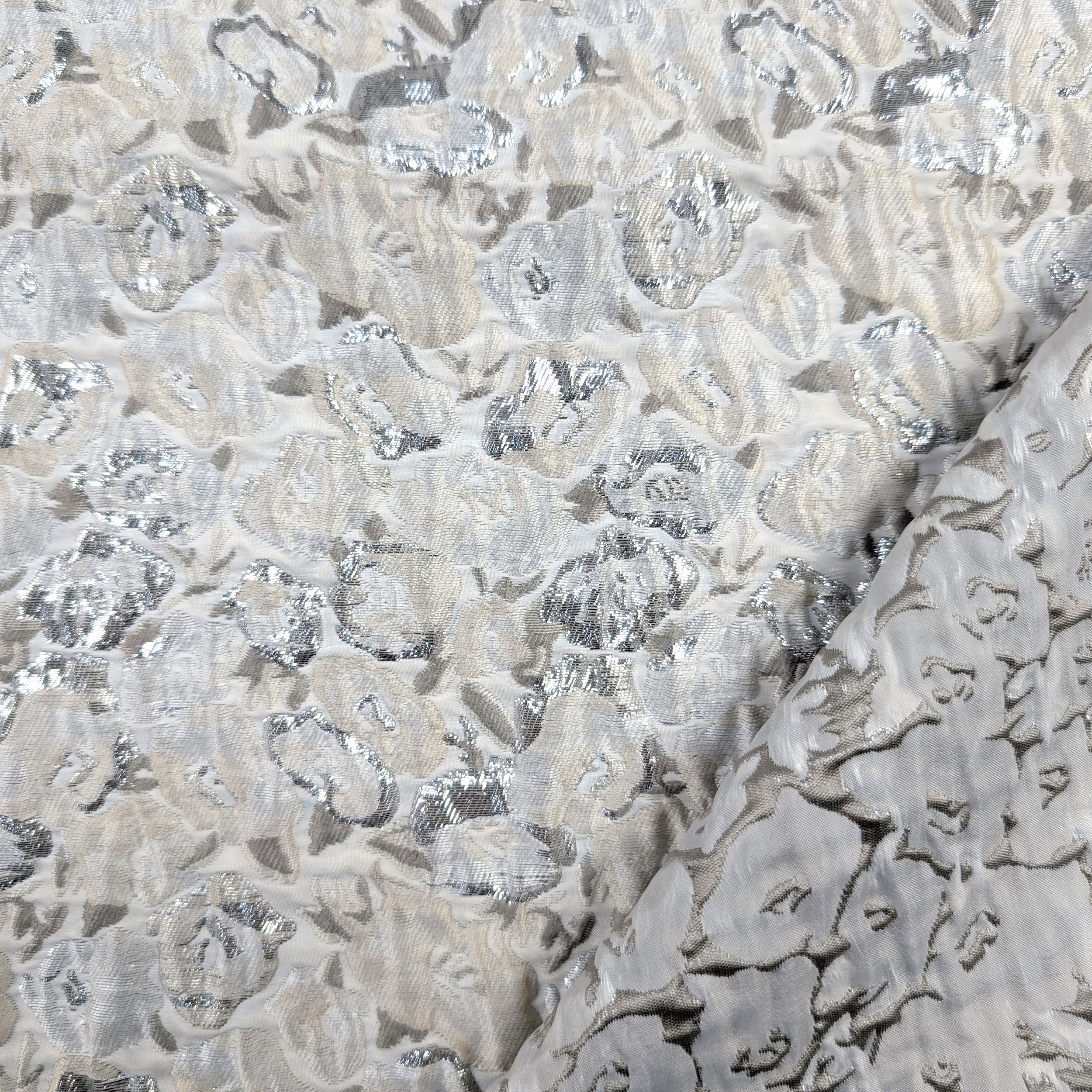 Broccato Alta Moda Fiori Argento e Bianco Image