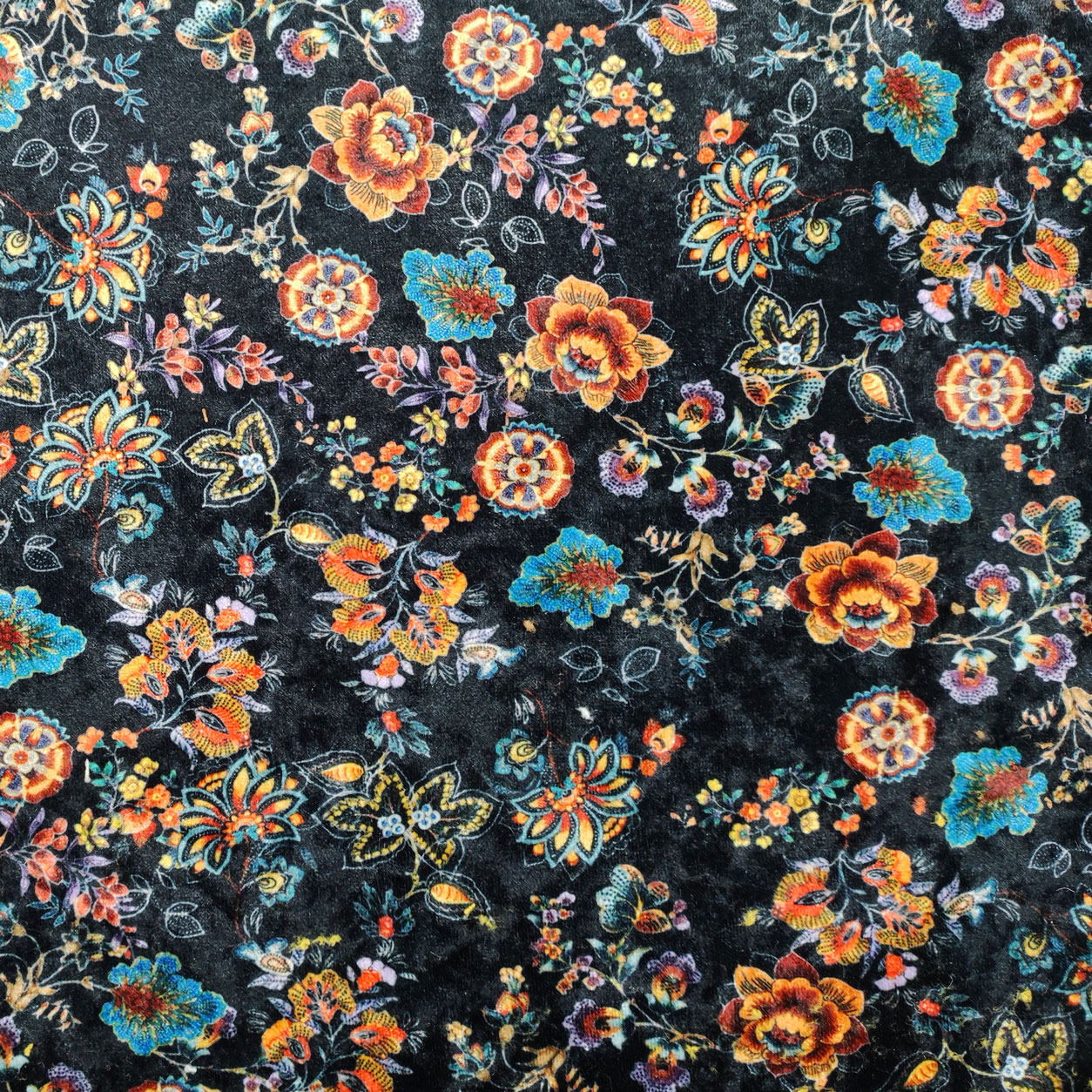 vellutina-a-fiori-colorati