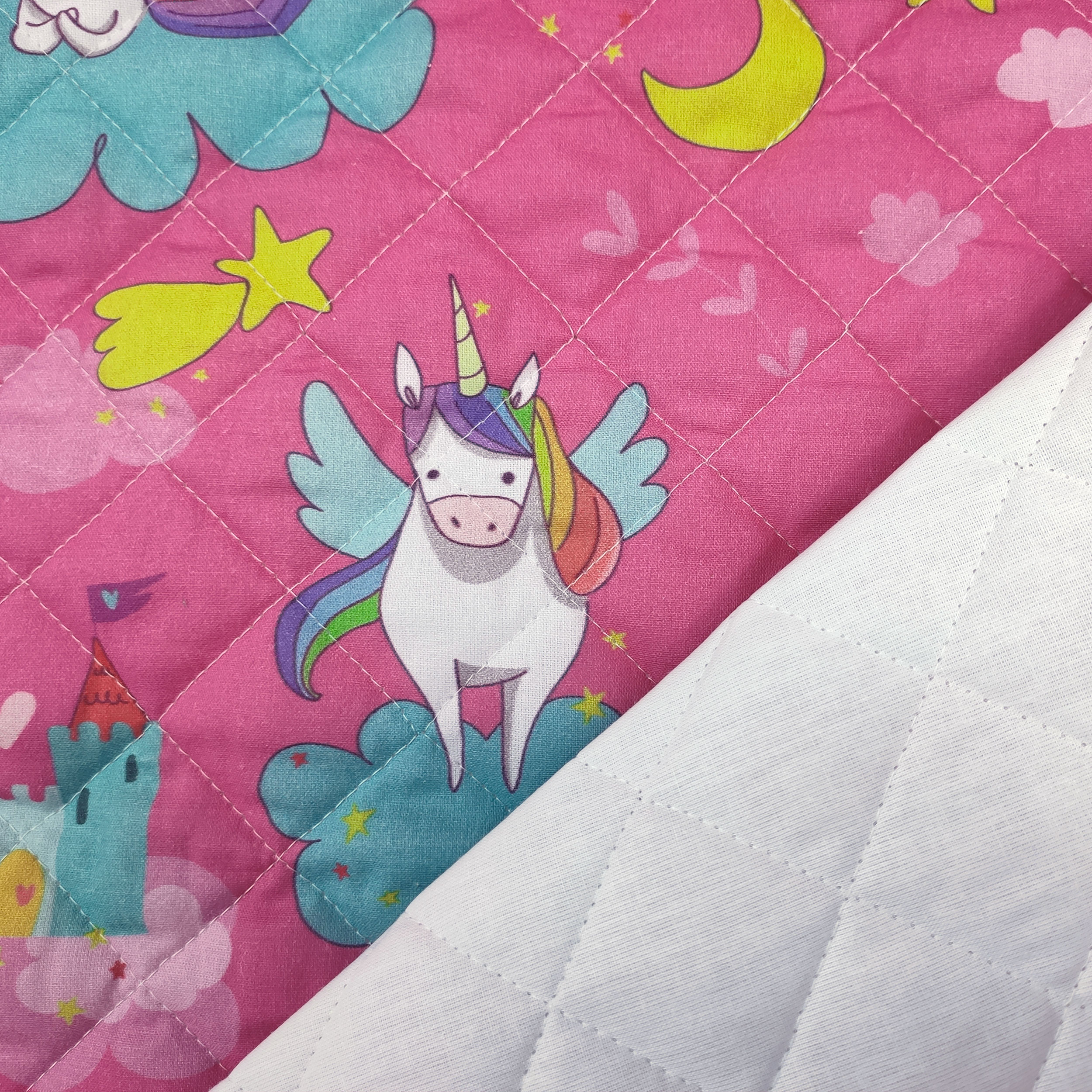 Tessuto Trapuntato Unicorni e Castelli