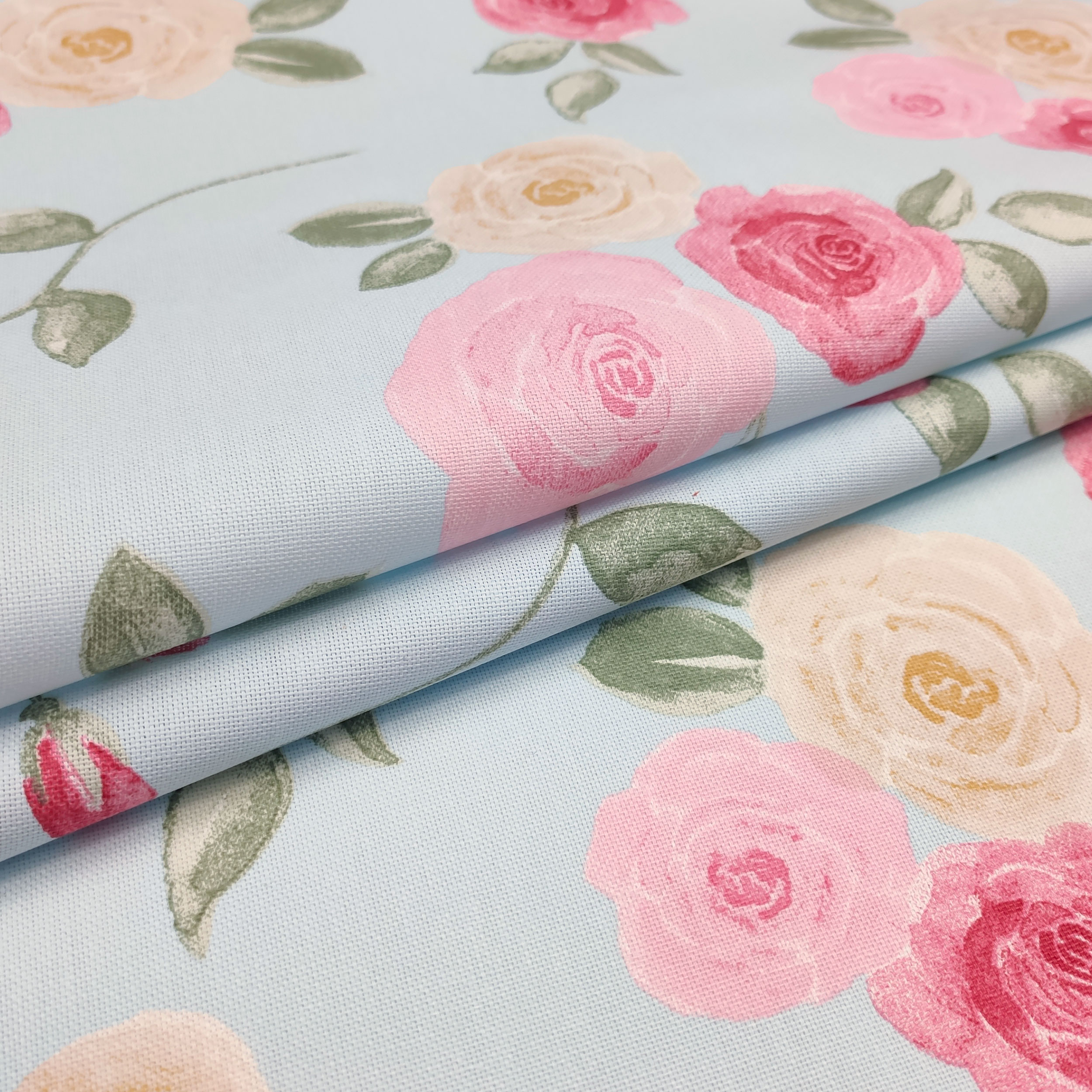Tessuto Panama Rose Sfondo Celeste
