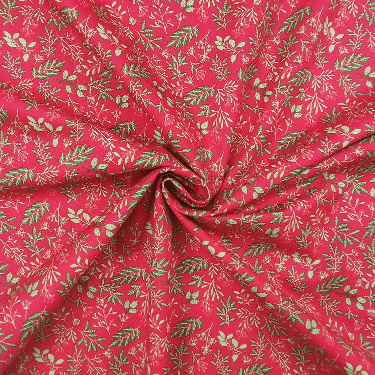 tessuti-cotone-agrifoglio-sfondo-rosso