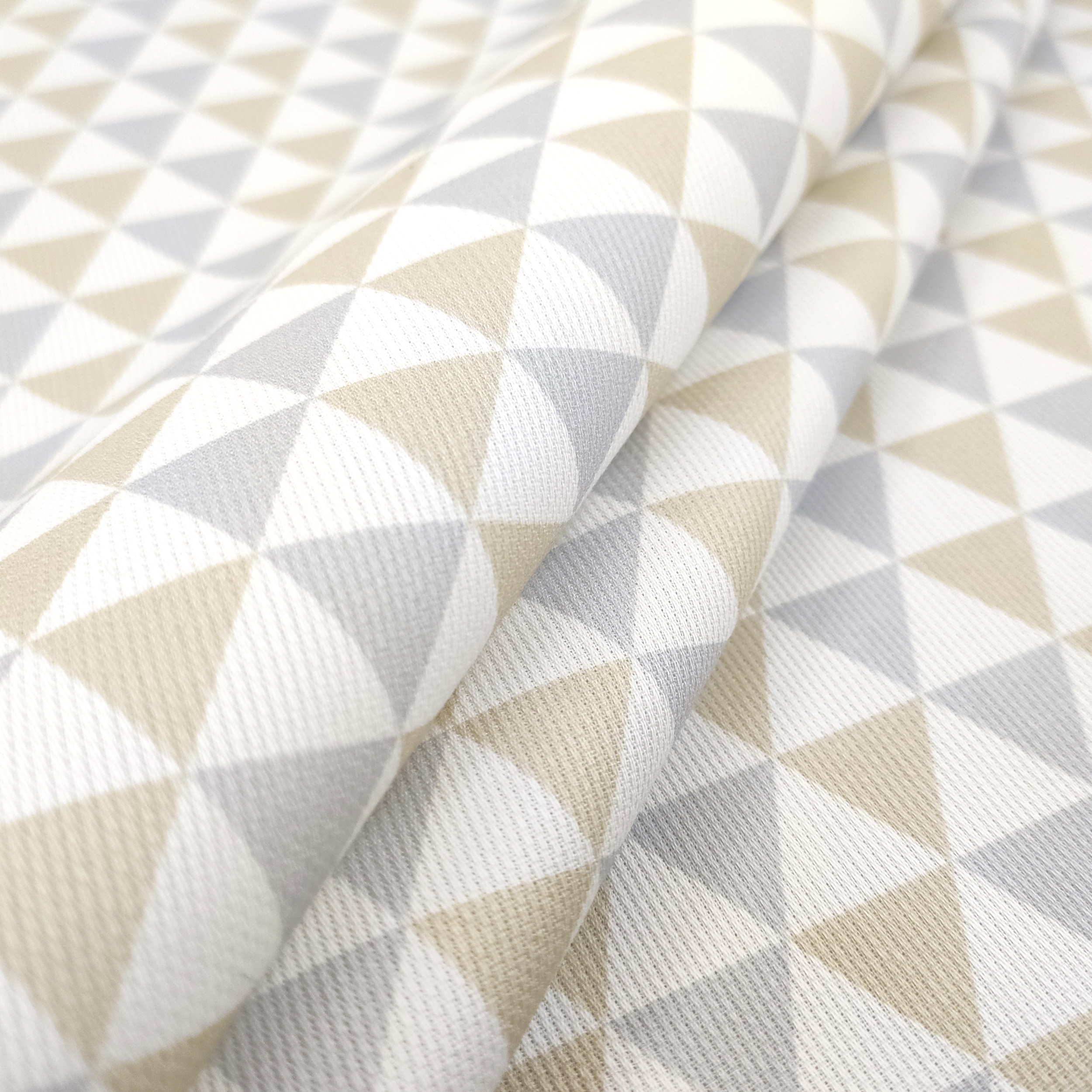 Tessuto piquet triangoli beige