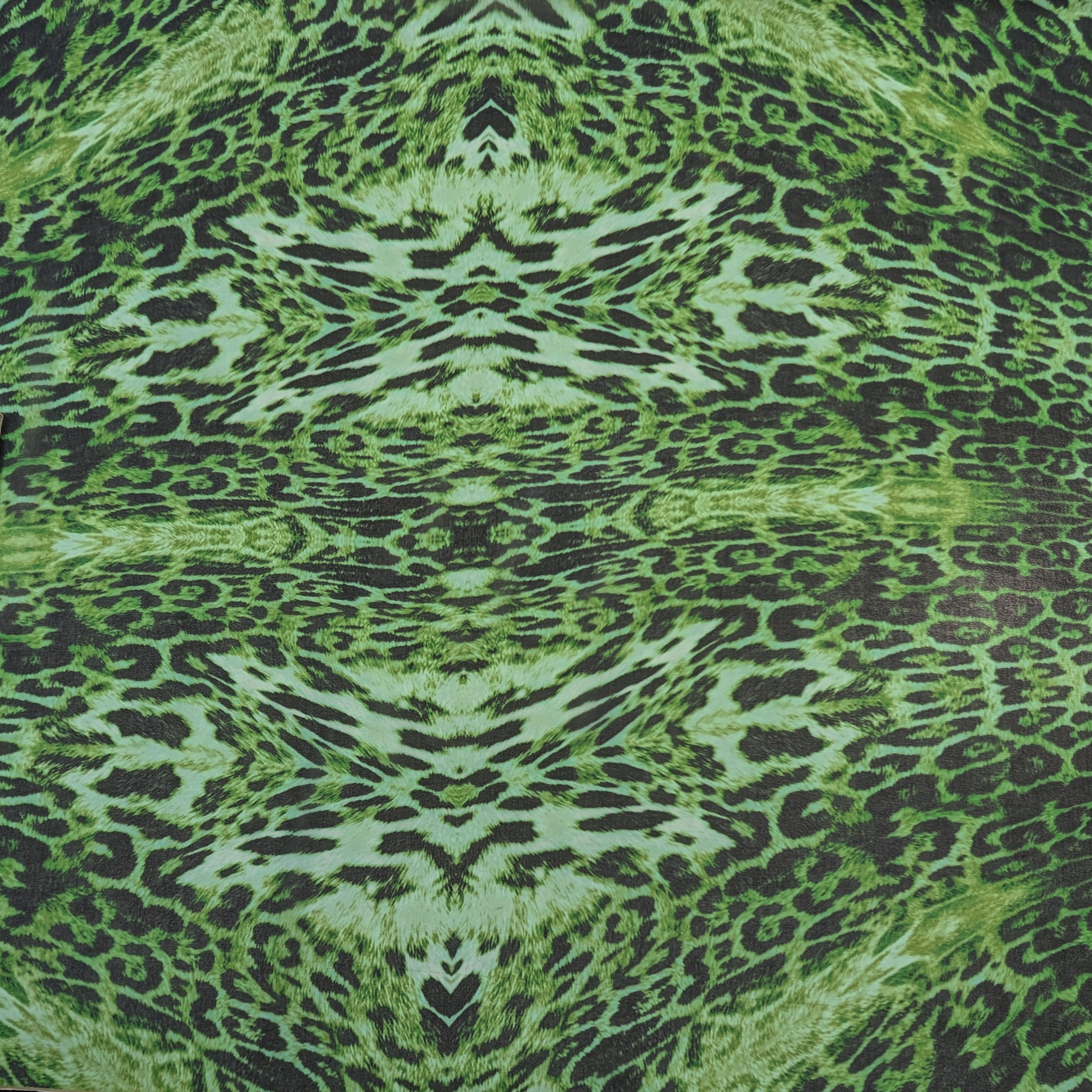 Chiffon Fantasia Maculata Verde Image