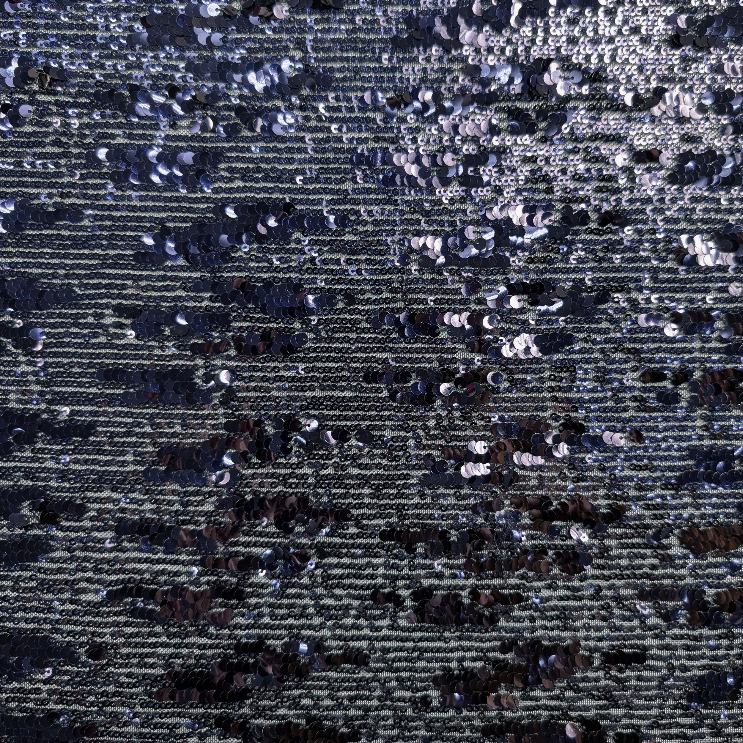 Tessuto Paillettes a Cascata su Tulle Image
