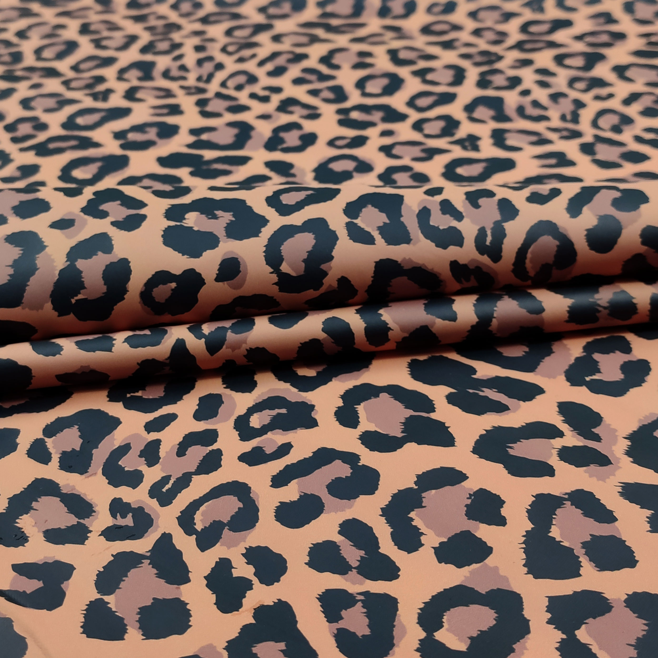 Impermeabile a Fantasia Leopardata Image