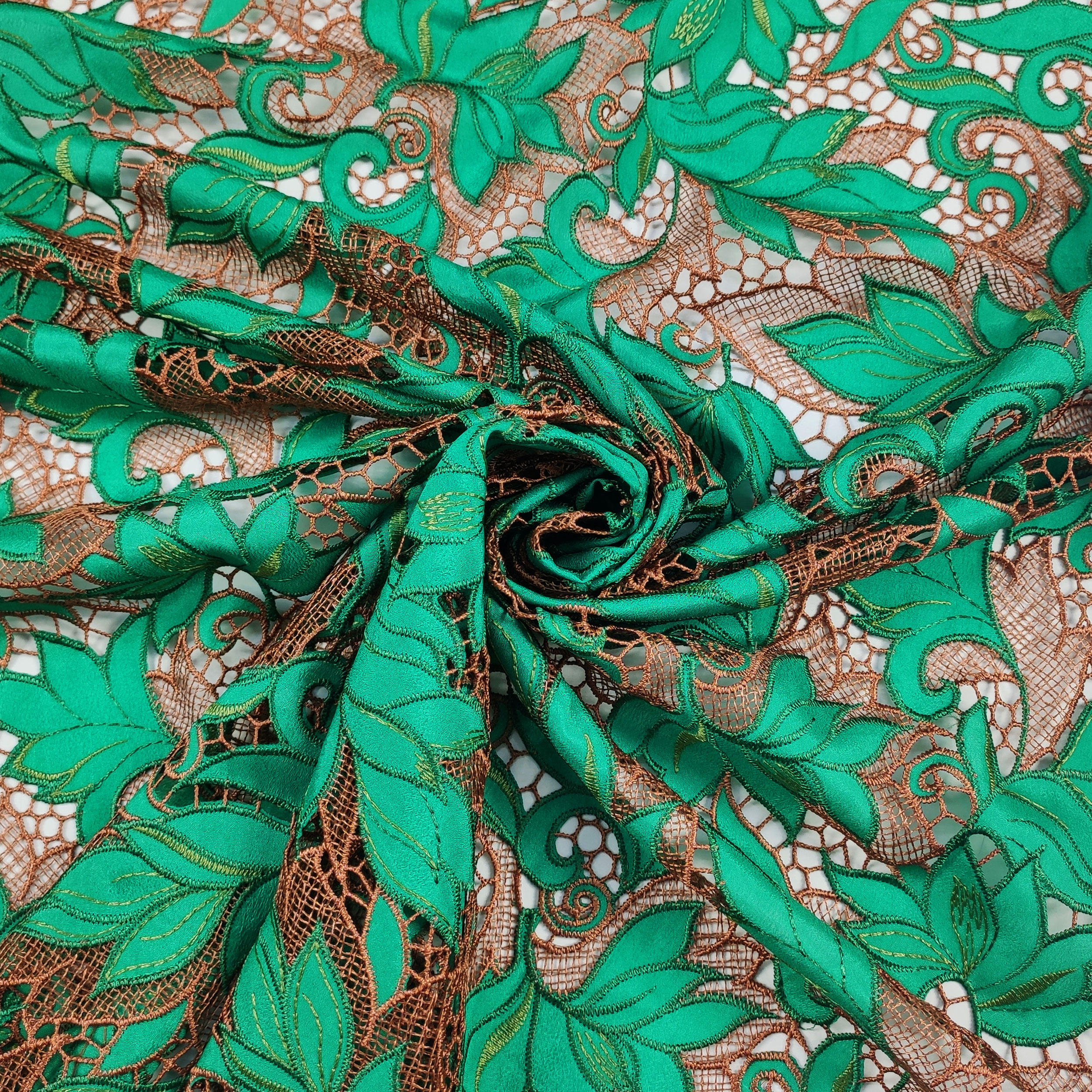 Pizzo Alta Moda Verde Image