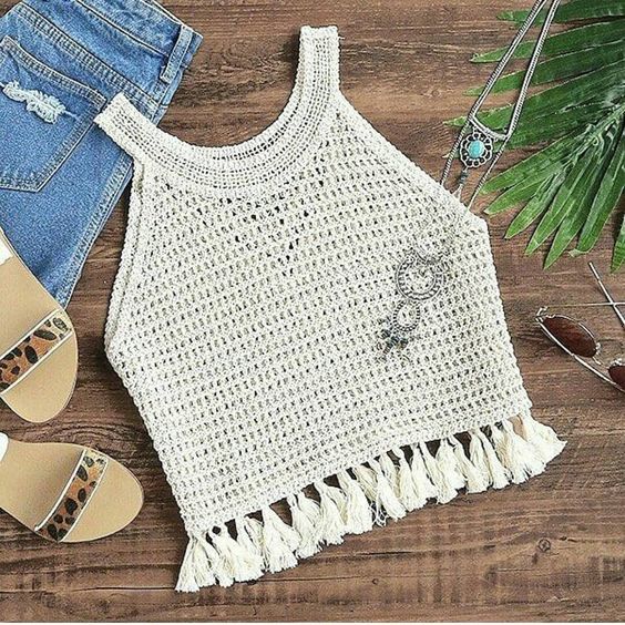 vestiti-top-creato-con-uncinetto-fai-da-te