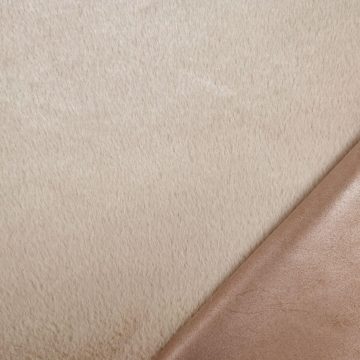 Tessuto invernale montone beige