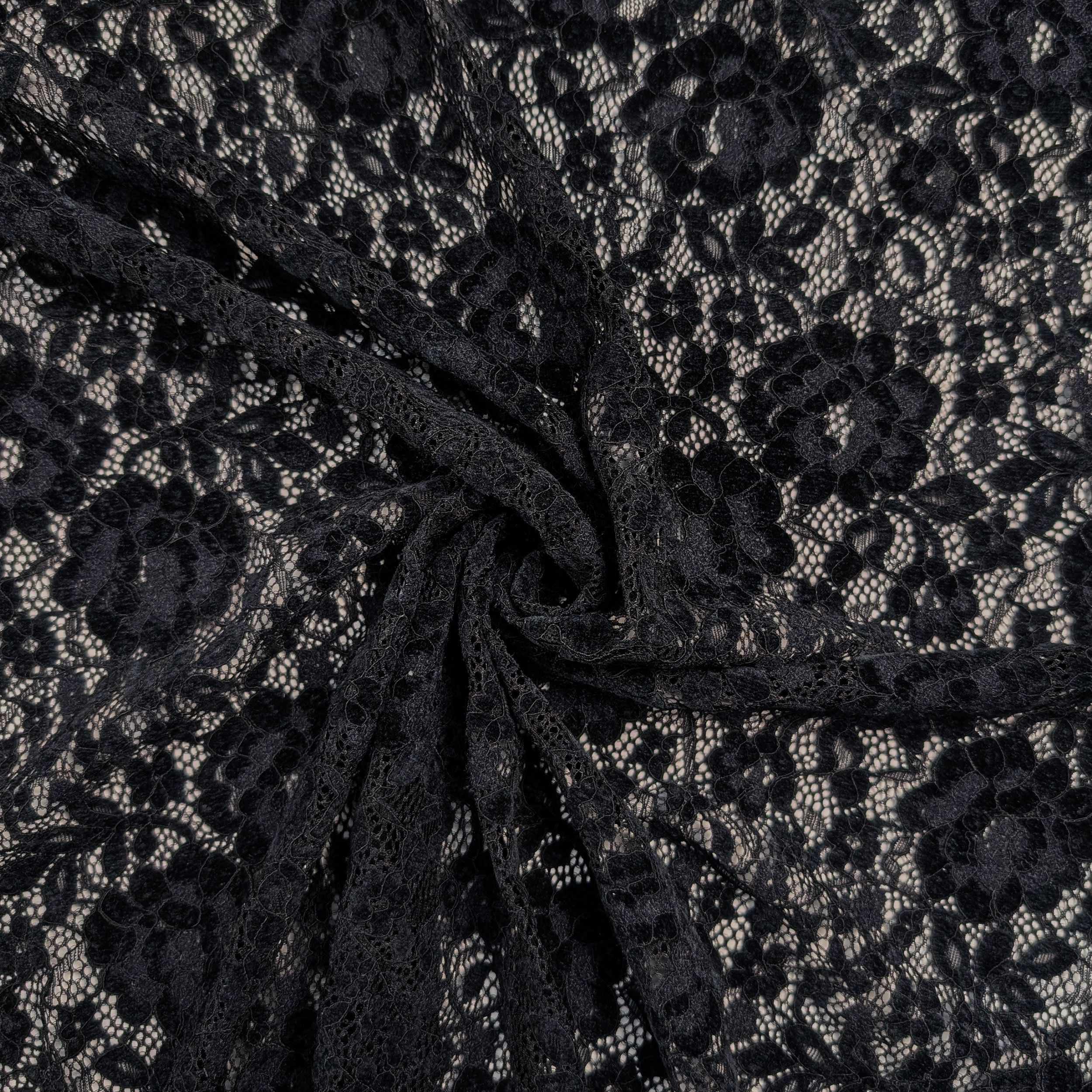 Pizzo Inserto Rose Velluto Nero Image