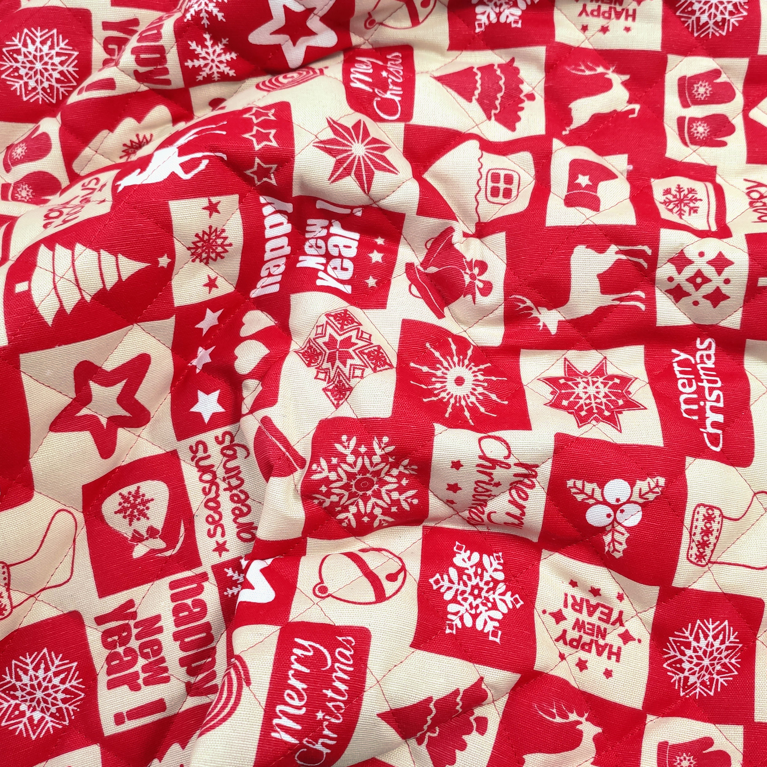 Tessuto Trapuntato Patchwork Natalizio Rosso