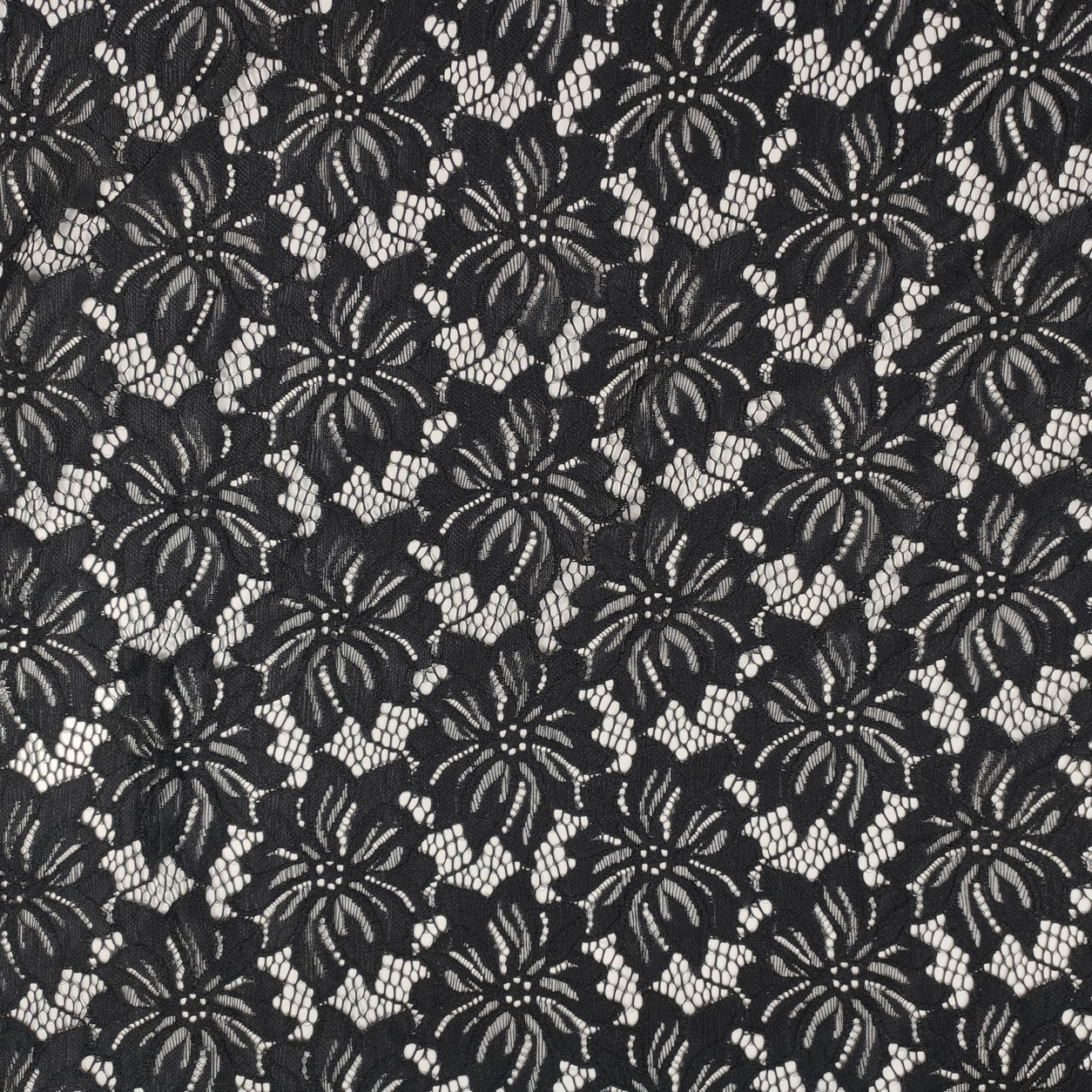 pizzo-a-fiori-nero