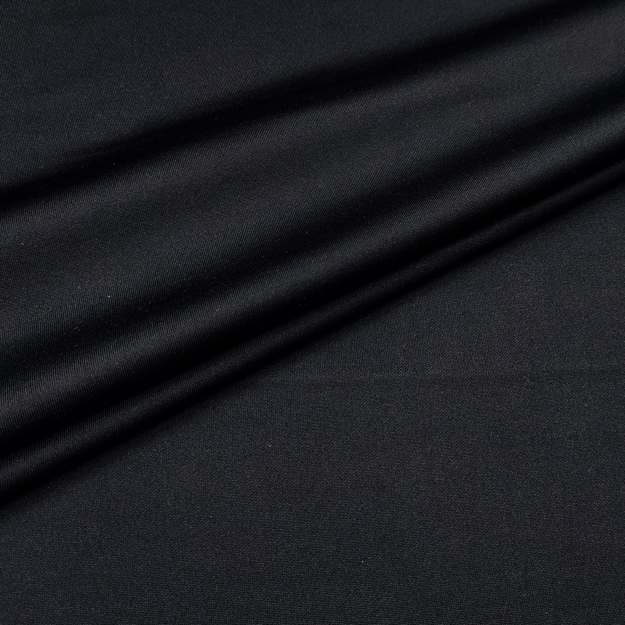 abbigliamento-elastico-in-nero
