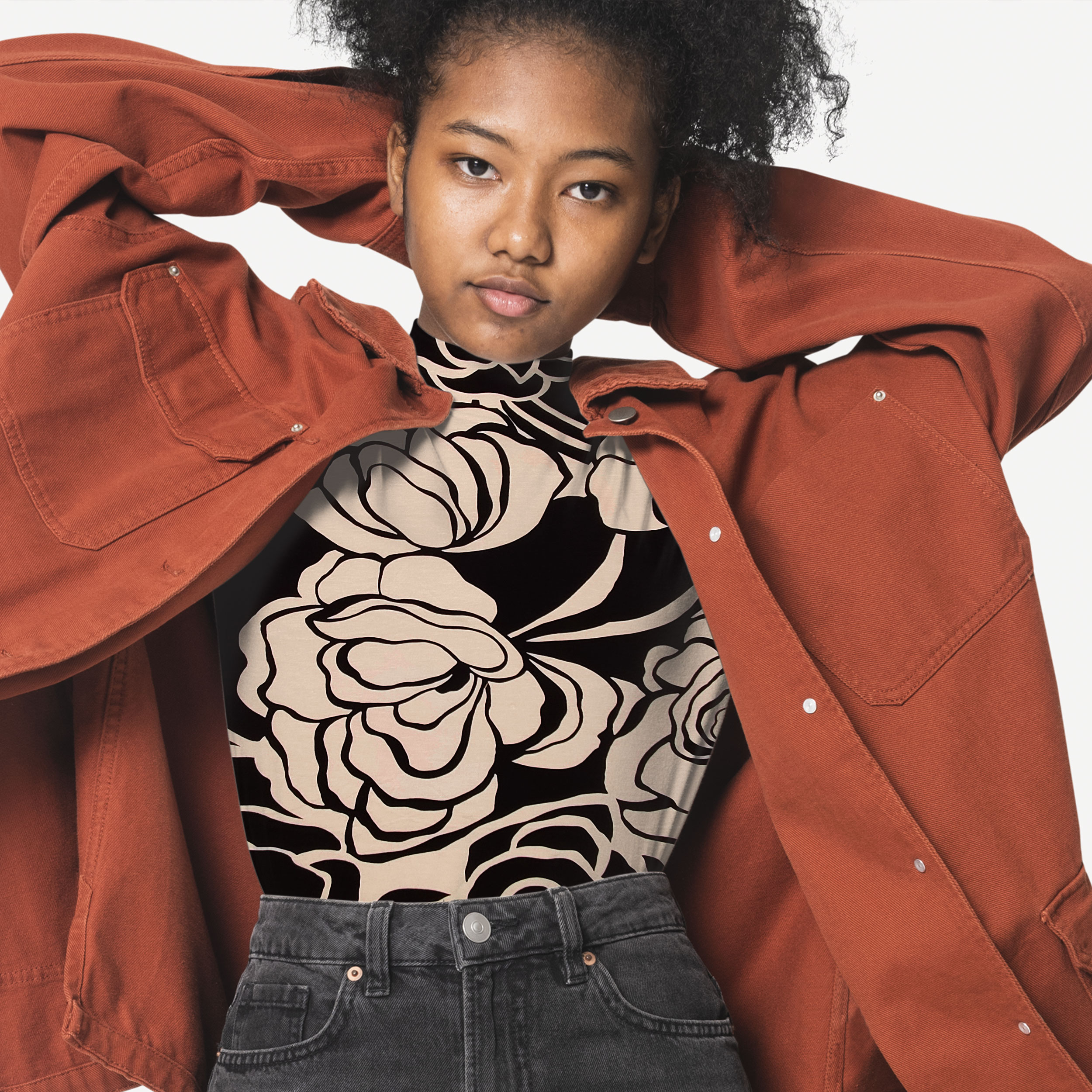 Maglina Rose Astratte Toni Nero e Cipria Panini