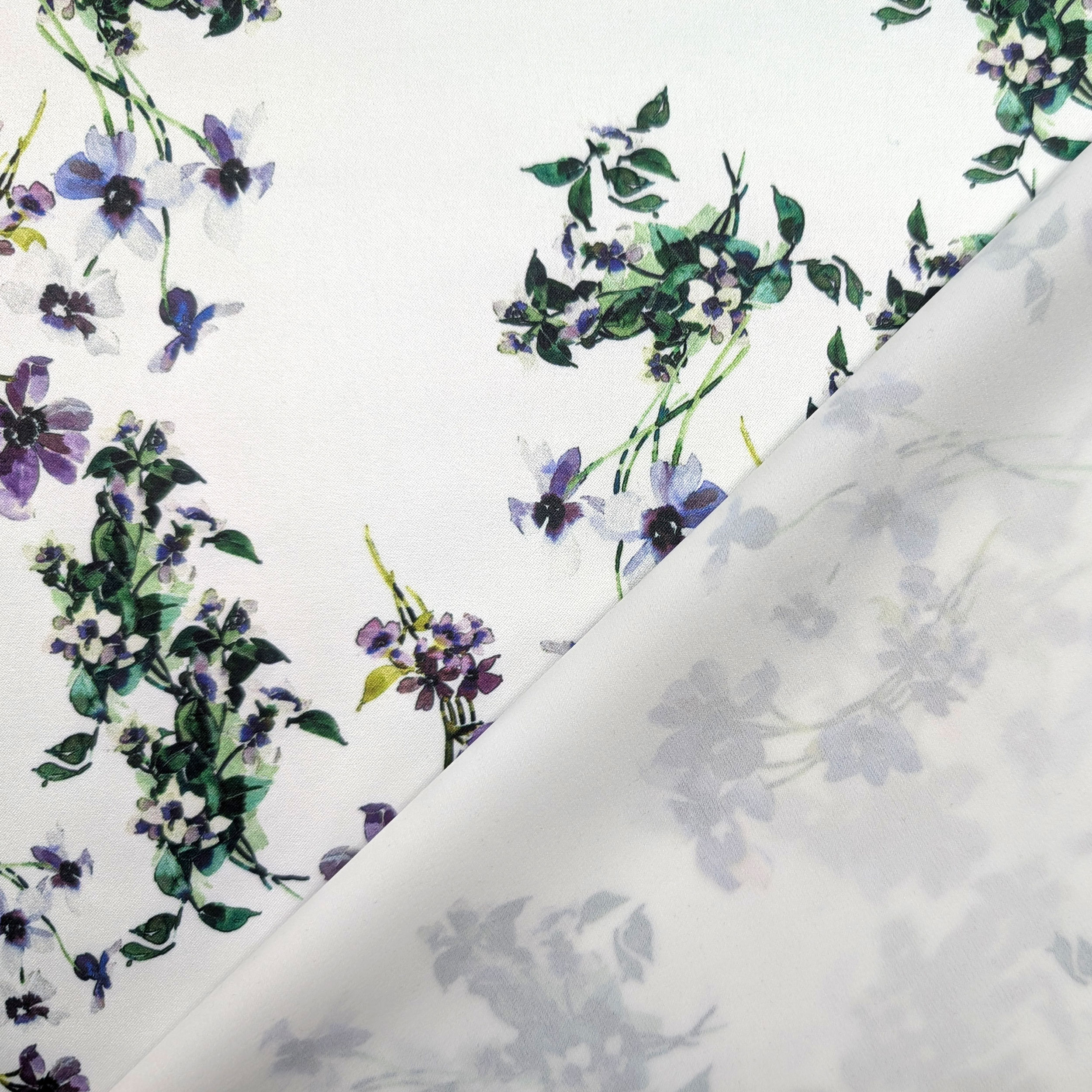 Raso Elasticizzato Fiori Lilla Sfondo Bianco Image
