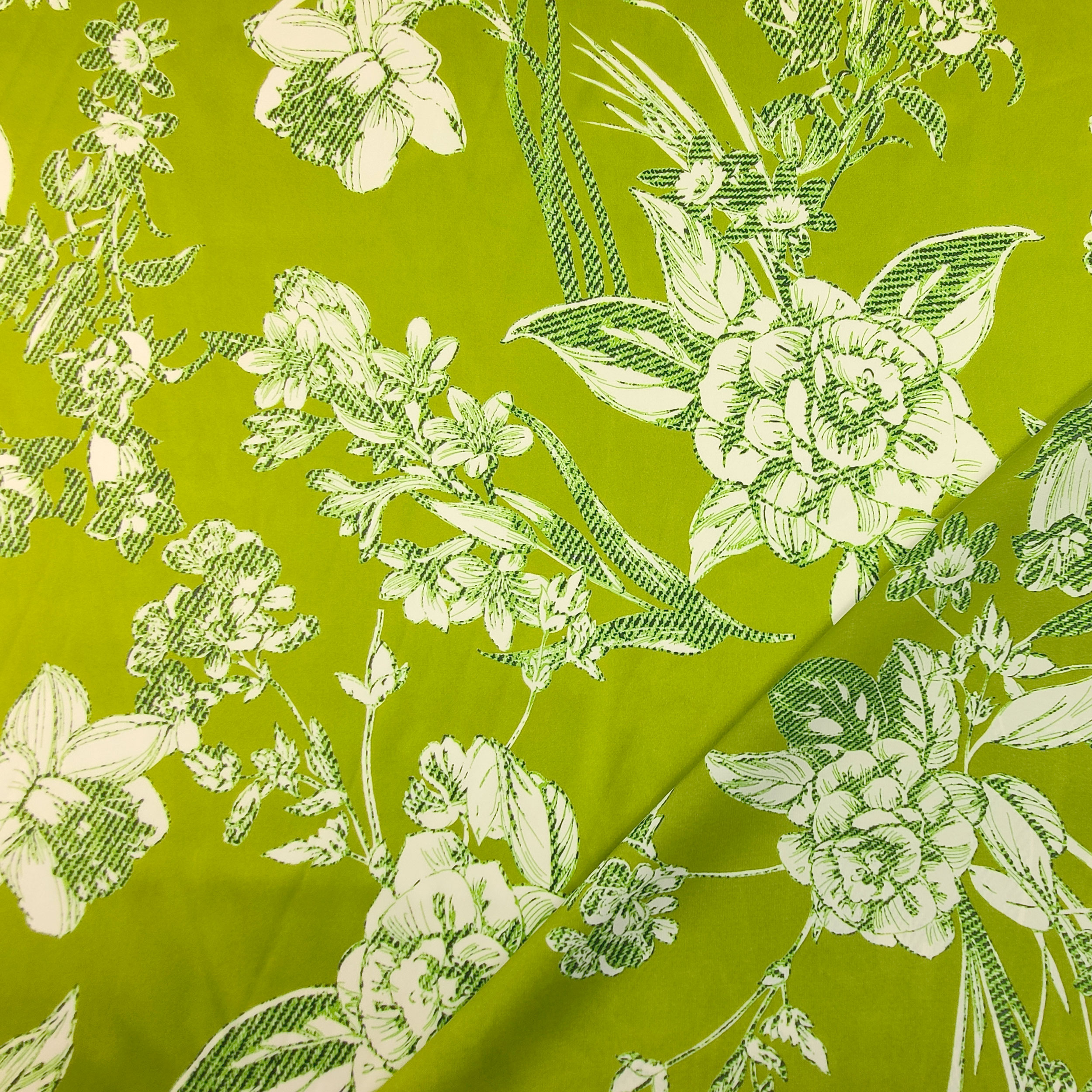 abbigliamento rasetto verde fiori