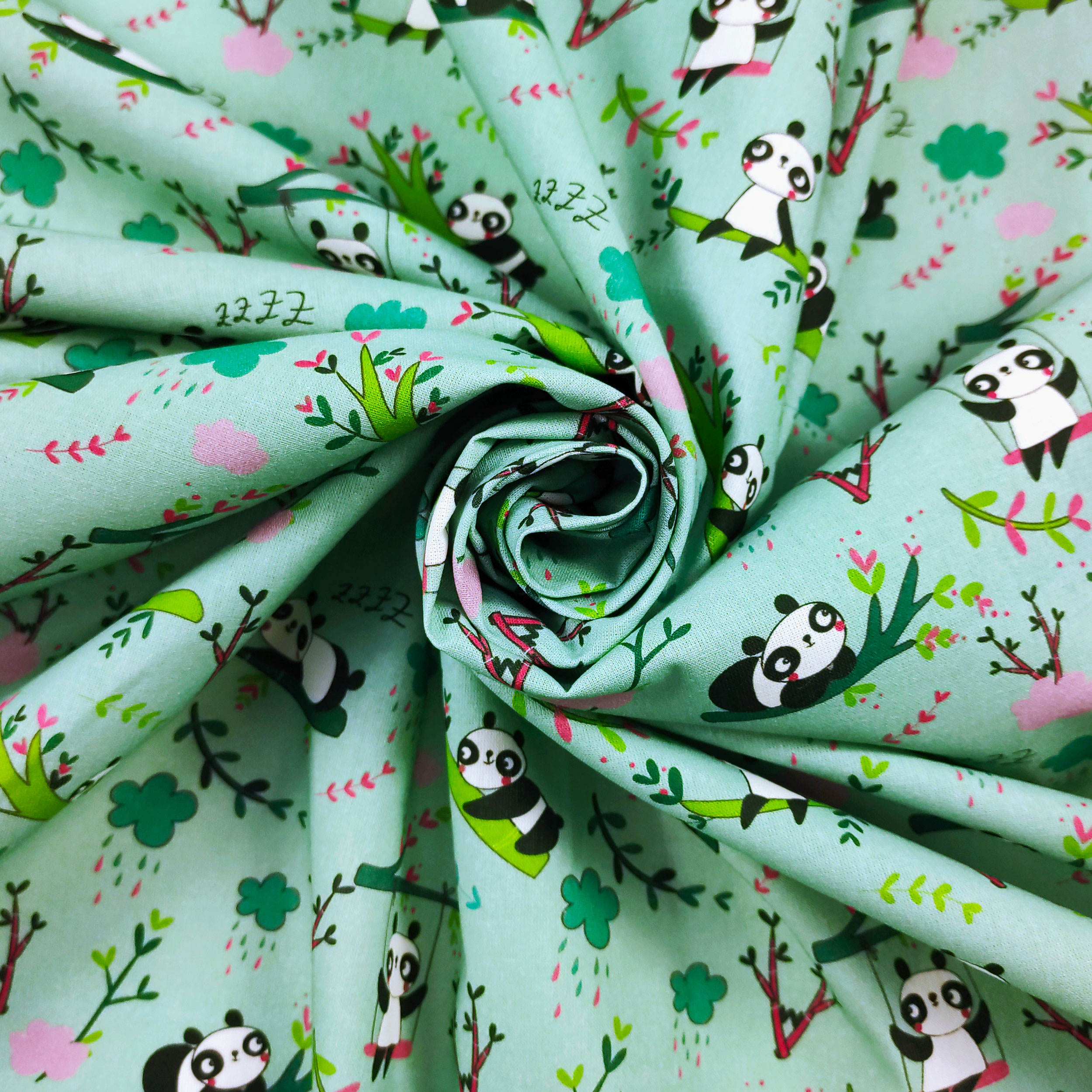 Ritaglio Cotone Panda Piccoli Sfondo Verde Menta 50x150 cm