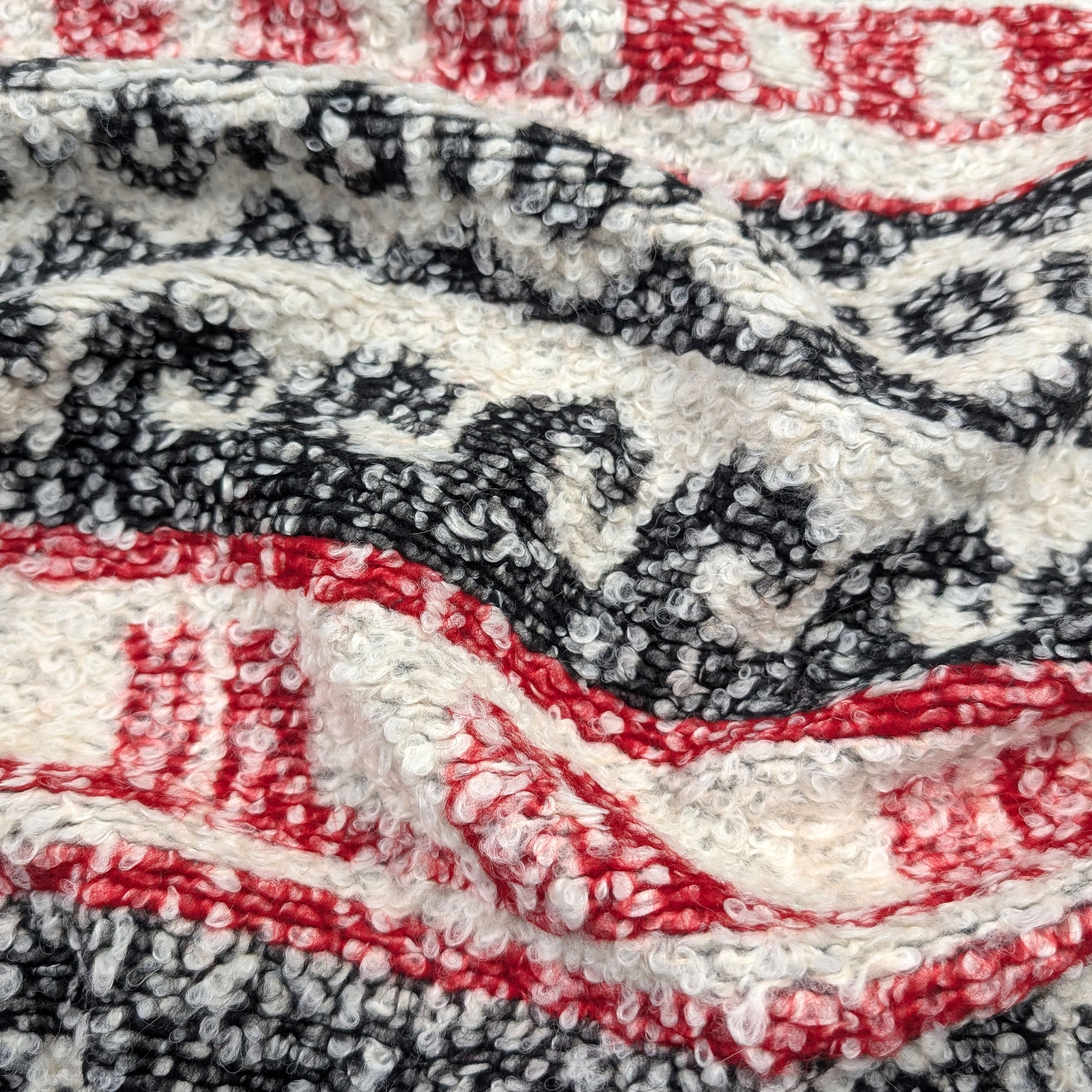 Cappotto Fantasia in Rosso Nero Image