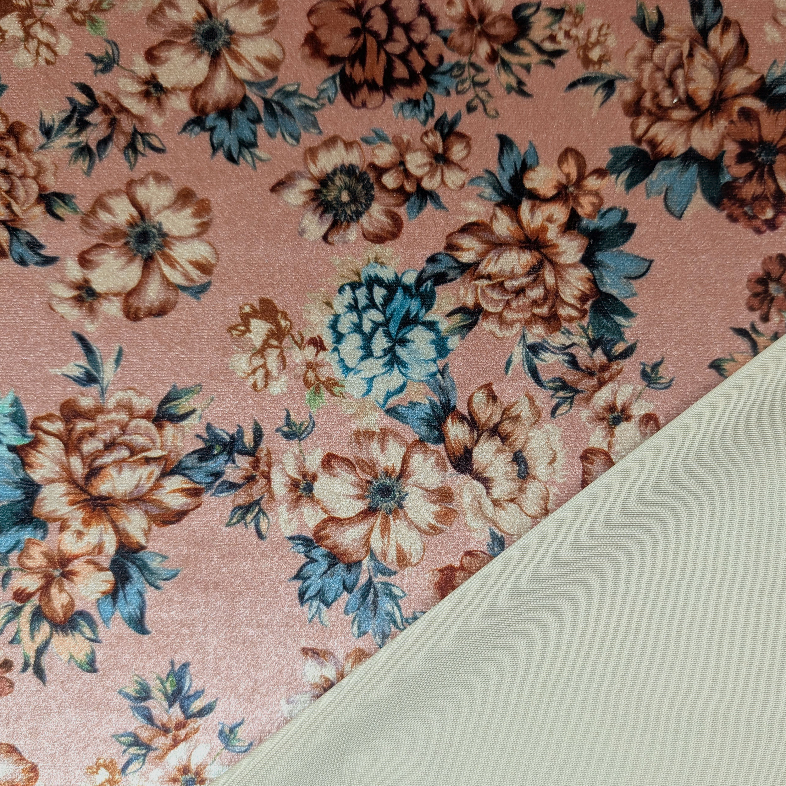 Vellutina Setata Moda Fiori Sfondo Cipria Image