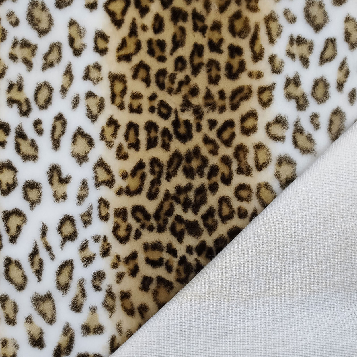 Pelliccia sintetica tessuto leopardo morbida