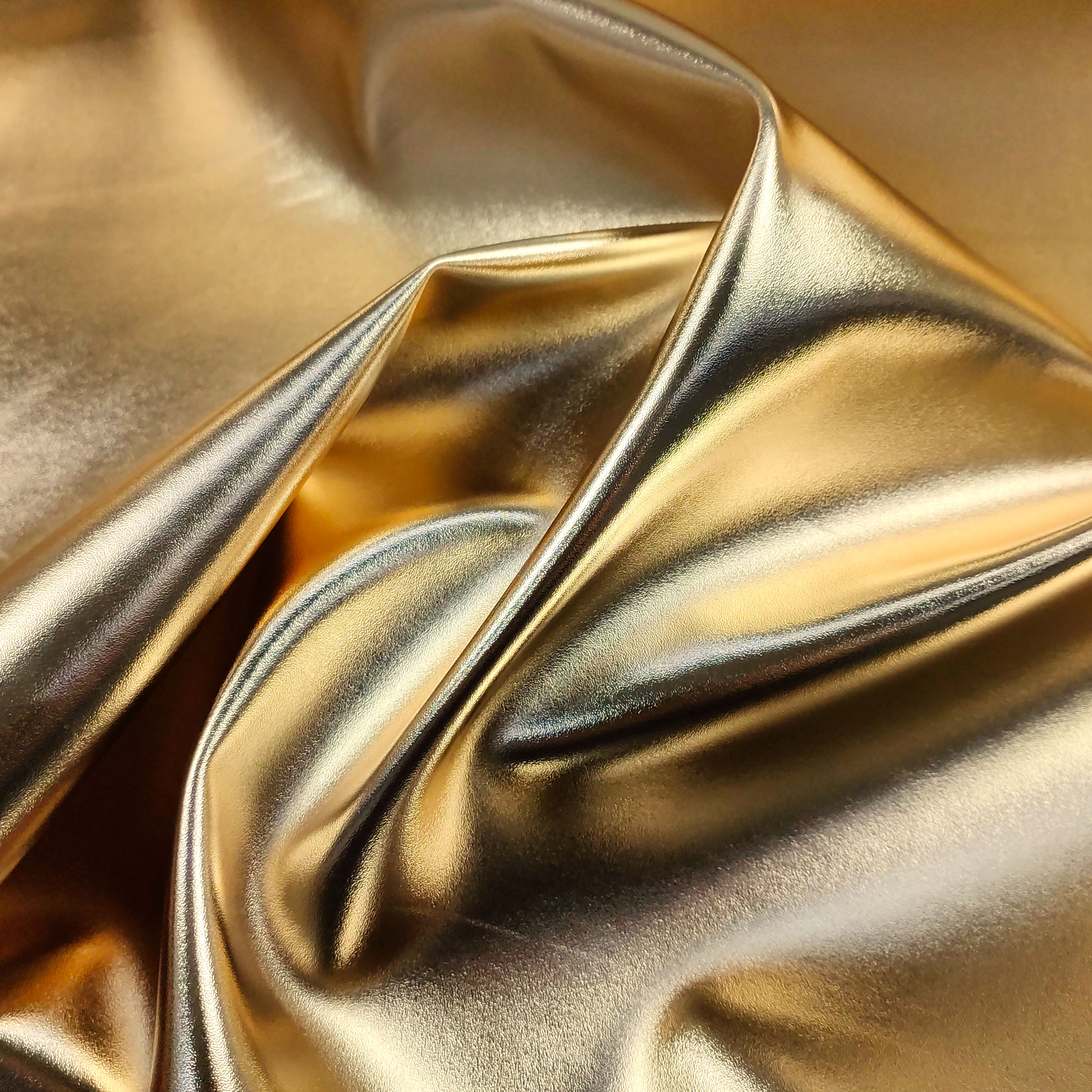 Finta Pelle Effetto Metallico Oro 