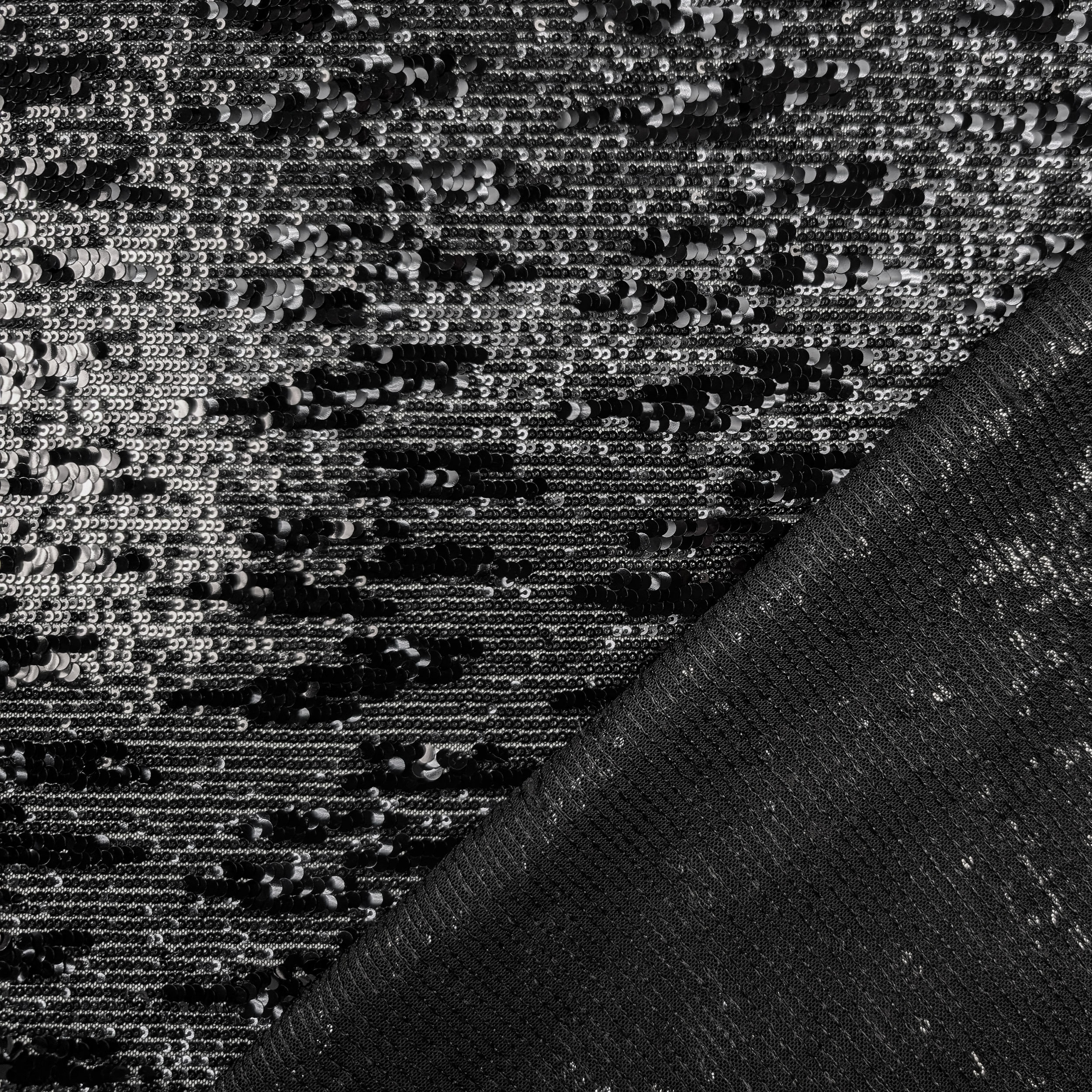 Tessuto Paillettes a Cascata su Tulle Image