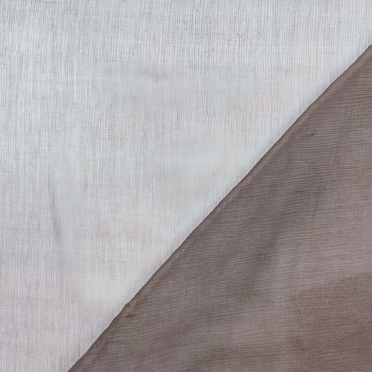 tessuto-chiffon-seta-plisse-tortora-scuro