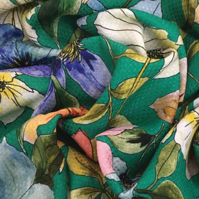 moda-viscosa-floreale-colori-tendenze
