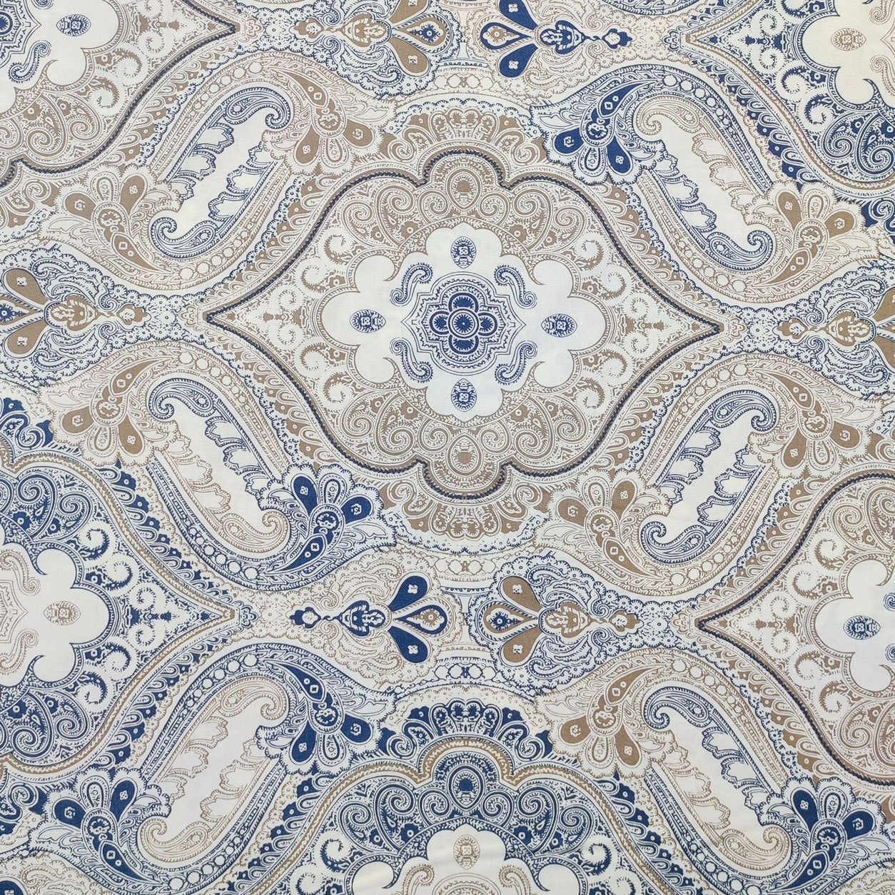 tessuti-in-cotone-da-lenzuolo-damascato-blu-e-beige