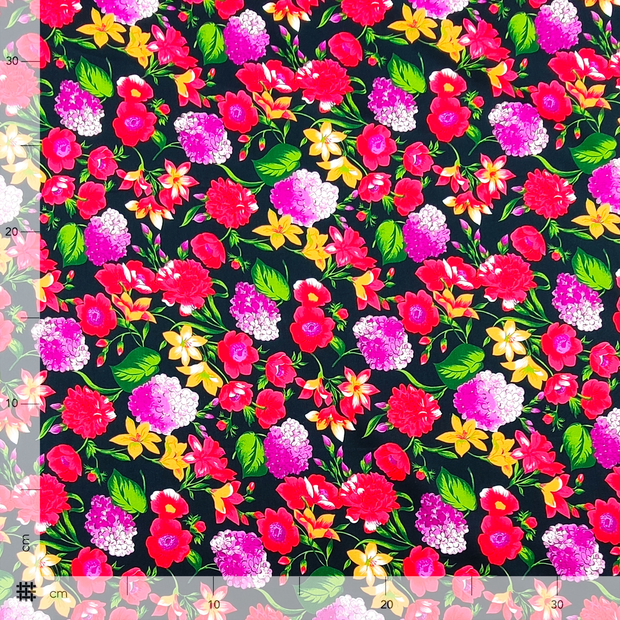 Rasatello Cotone Sfondo Nero con Fiori Rossi e Fuxia