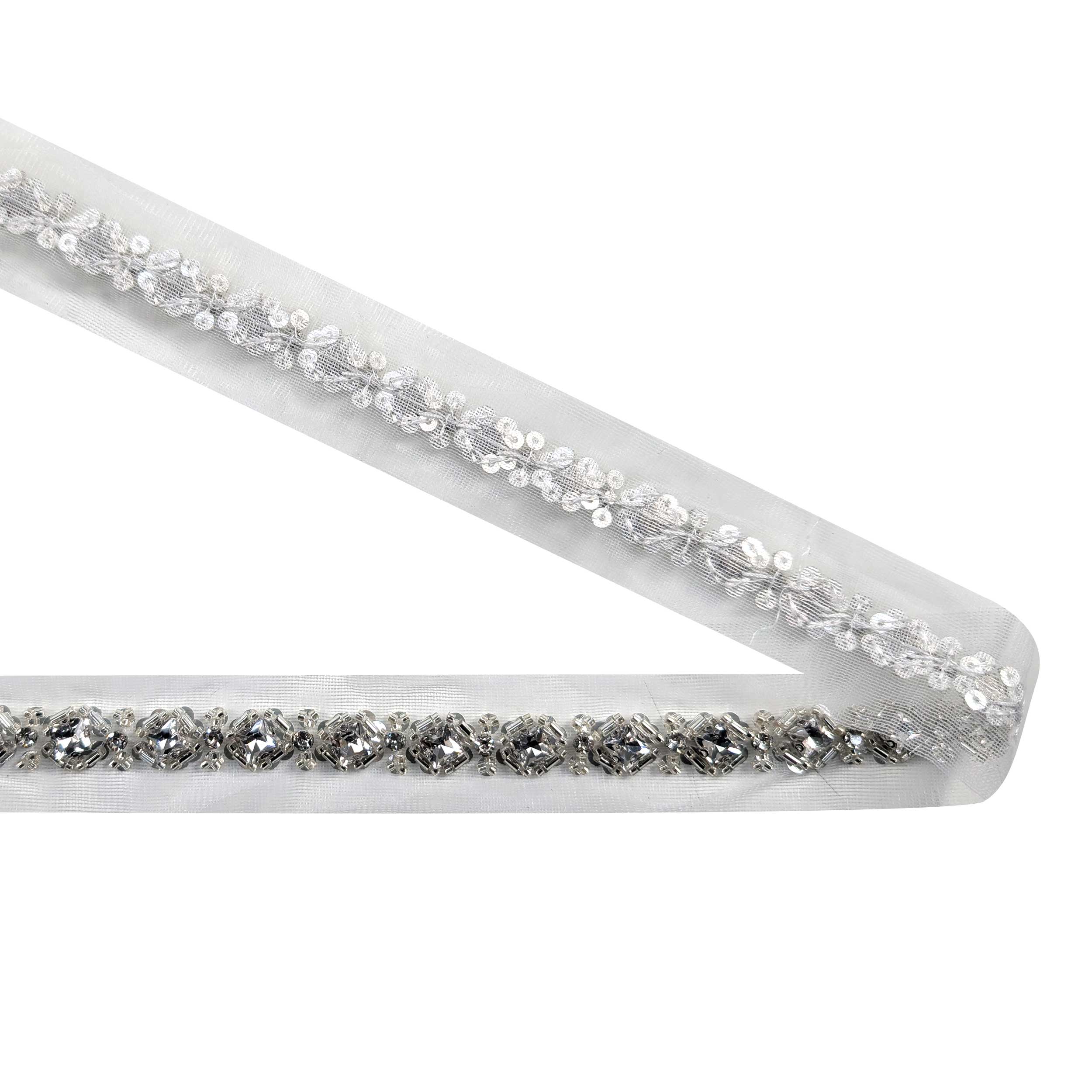 Passamaneria Tulle Bianco e Pietre Preziose Argento Image