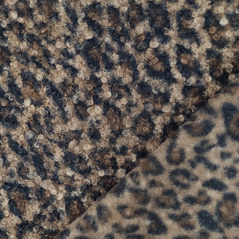 Tessuto Bouclè Cappotto Leopardato